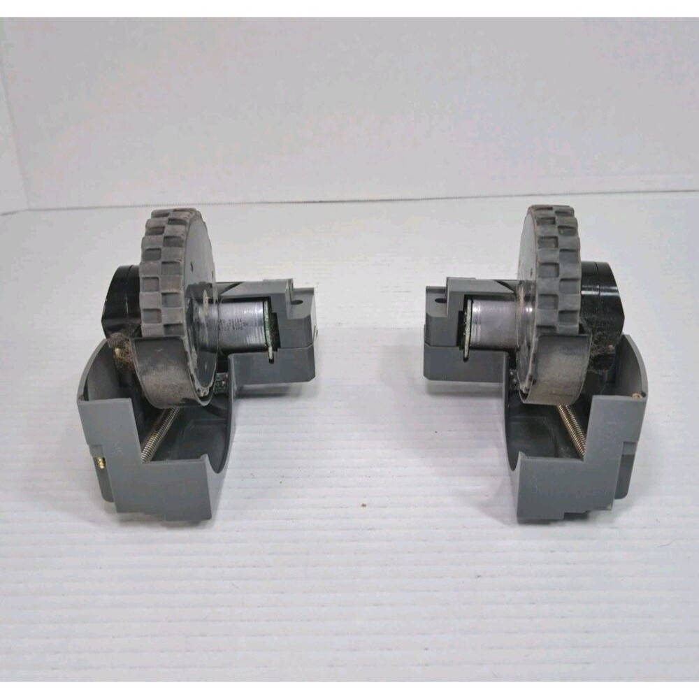 Roomba iRobot OEM Drive Wheels Pair 675 690 692 694 980 960 650 870 880 805 Part
